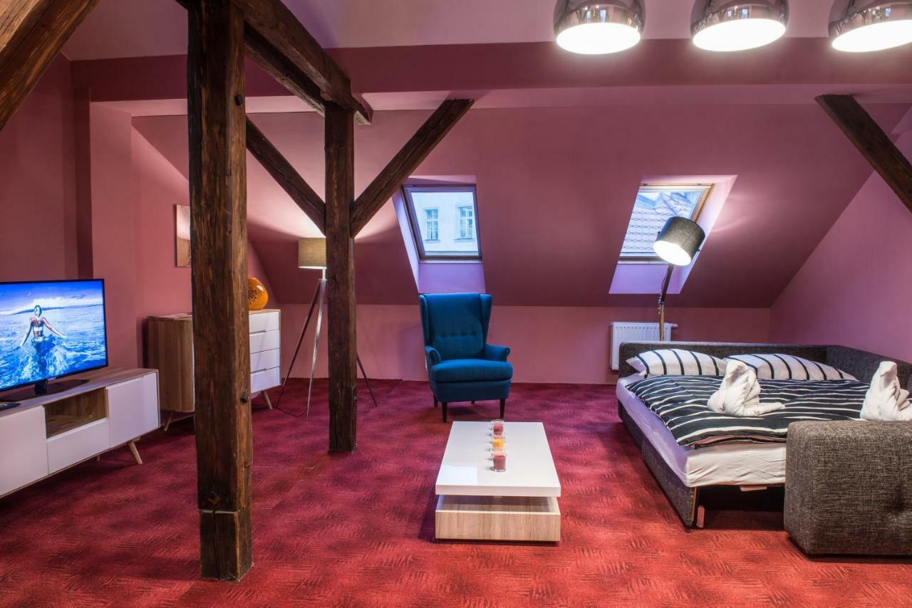 Spacious And Quiet Attic Flat In Centre Prag Eksteriør billede