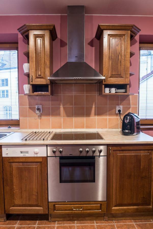 Spacious And Quiet Attic Flat In Centre Prag Eksteriør billede