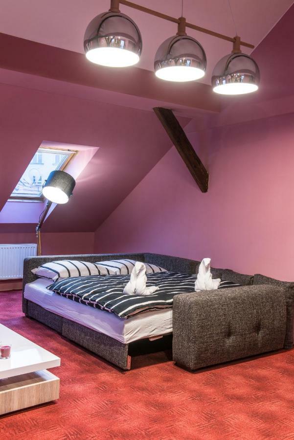 Spacious And Quiet Attic Flat In Centre Prag Eksteriør billede
